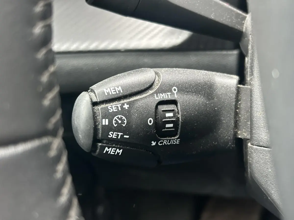 1.2 PureTech Active | Cruise Control | Airco | Apple Carplay/Android Auto