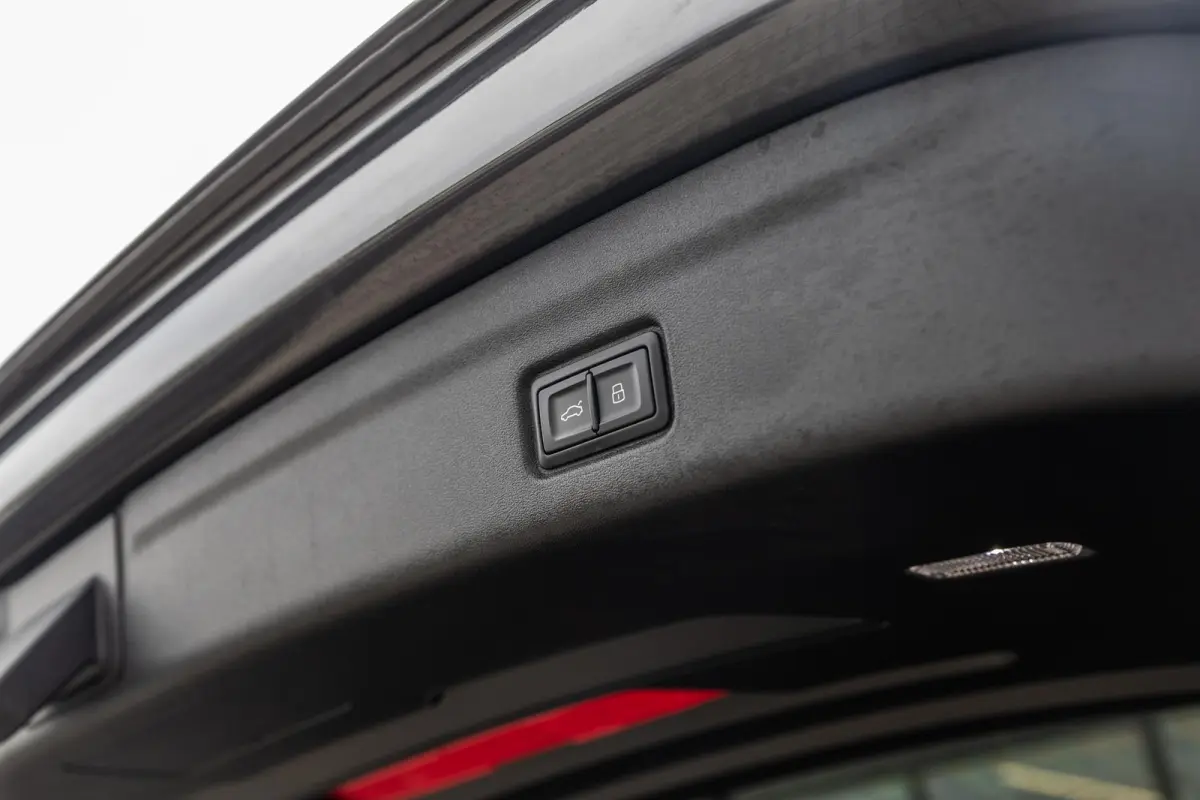 388pk S edition quattro 100 kWh | B&O 3D Audio | Luchtvering | Panoramadak | Head-up Display
