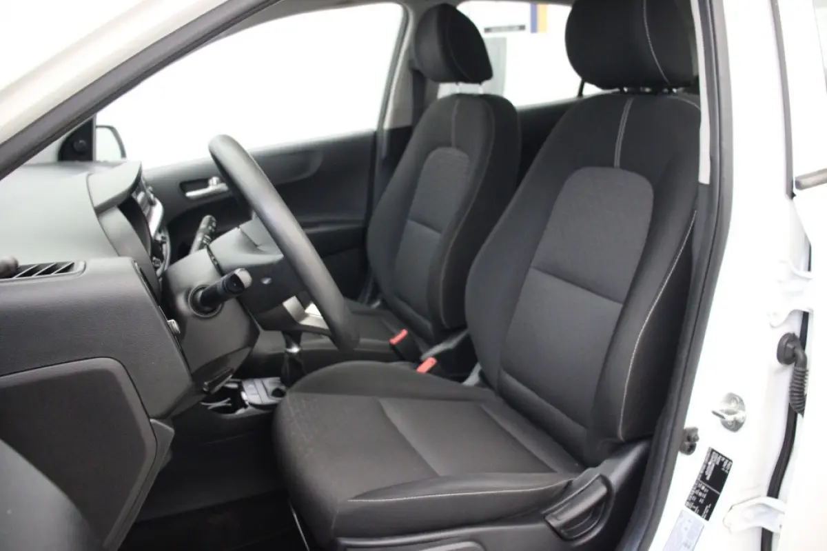 1.0 DPI ComfortLine 5 Deurs - Airco, Cruise