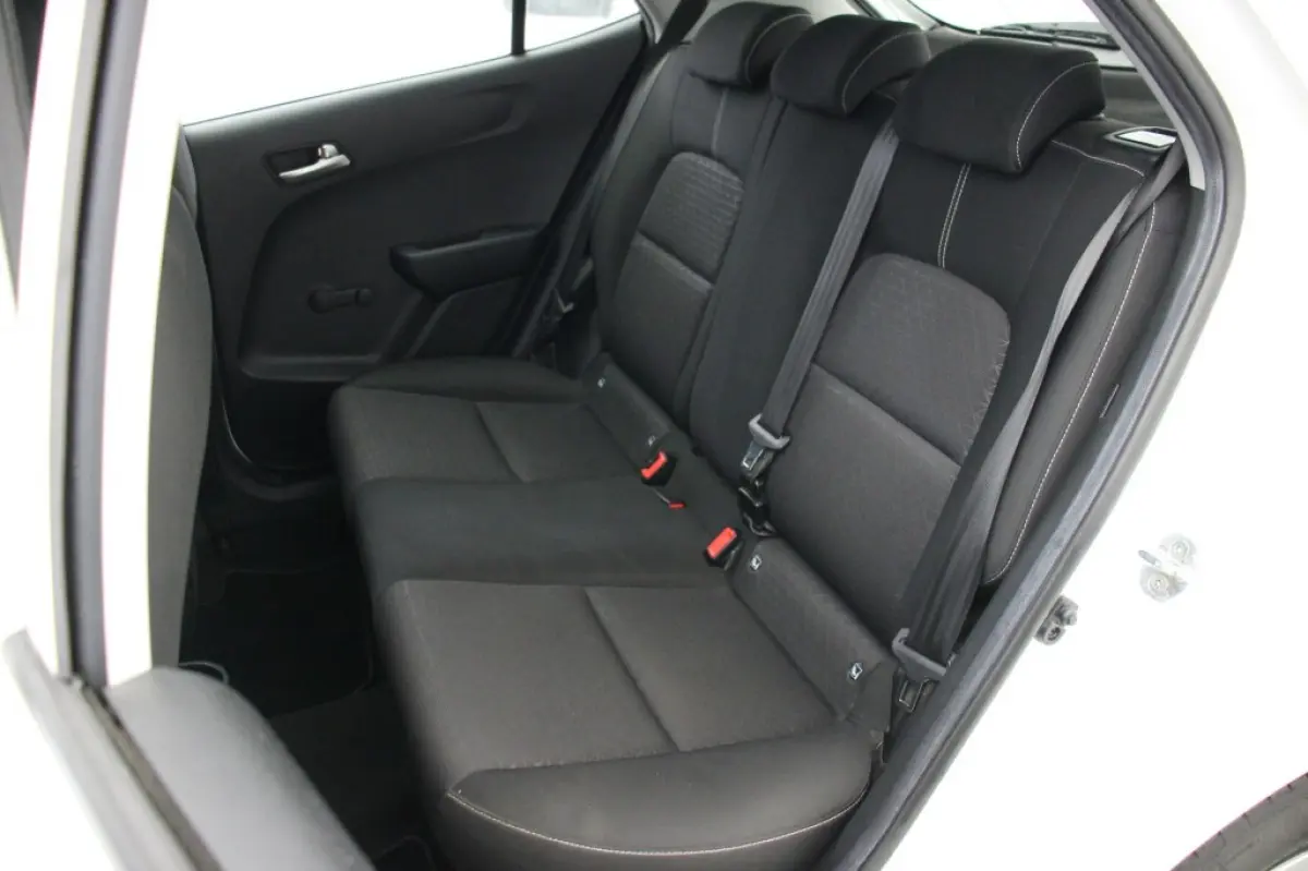 1.0 DPI ComfortLine 5 Deurs - Airco, Cruise