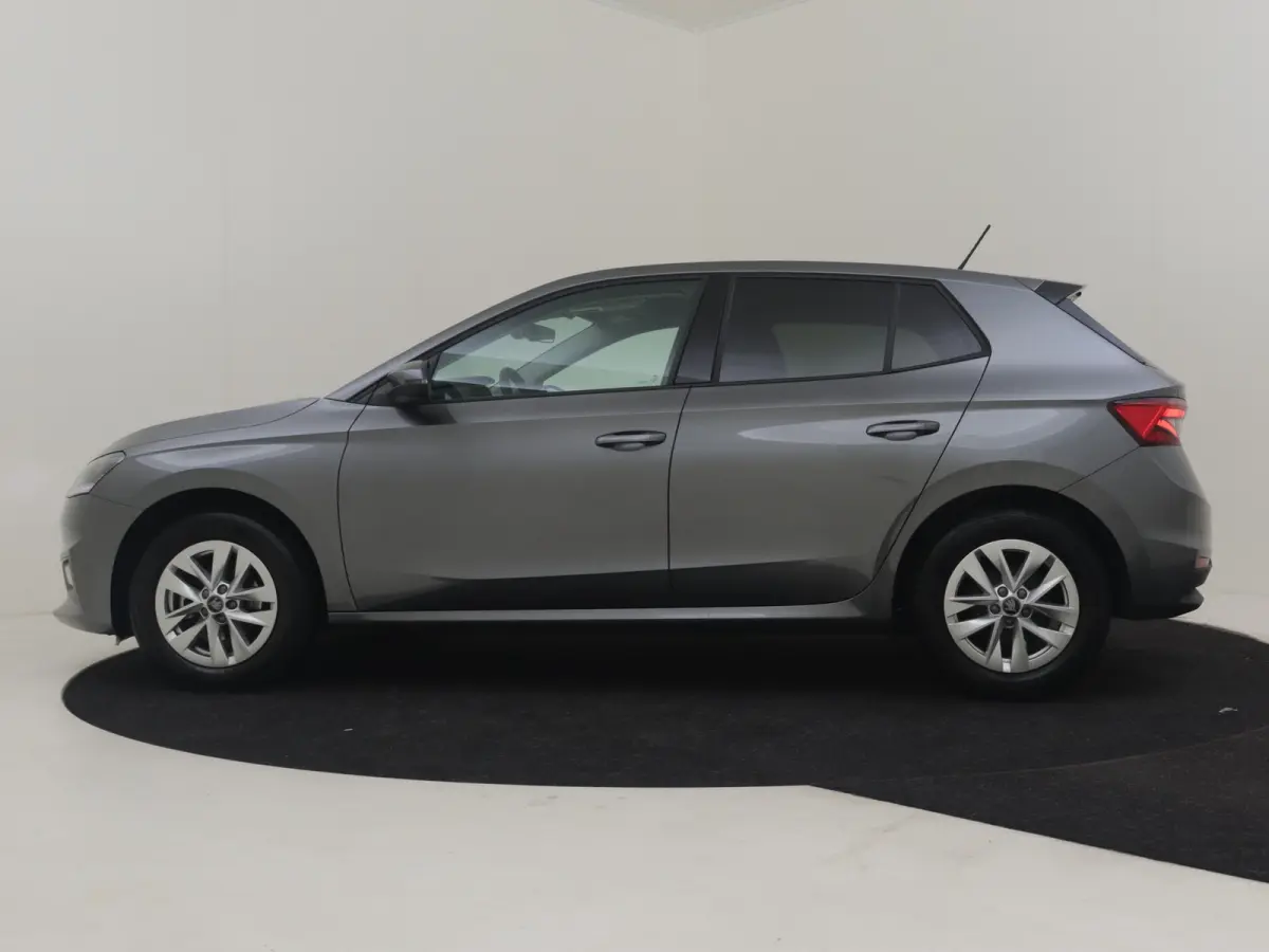 1.0 TSI Selection l Airco l DAB l Apple Car Play / Android l Metallic lak l Multi Funct. Stuurwiel l PArkeersensoren achter