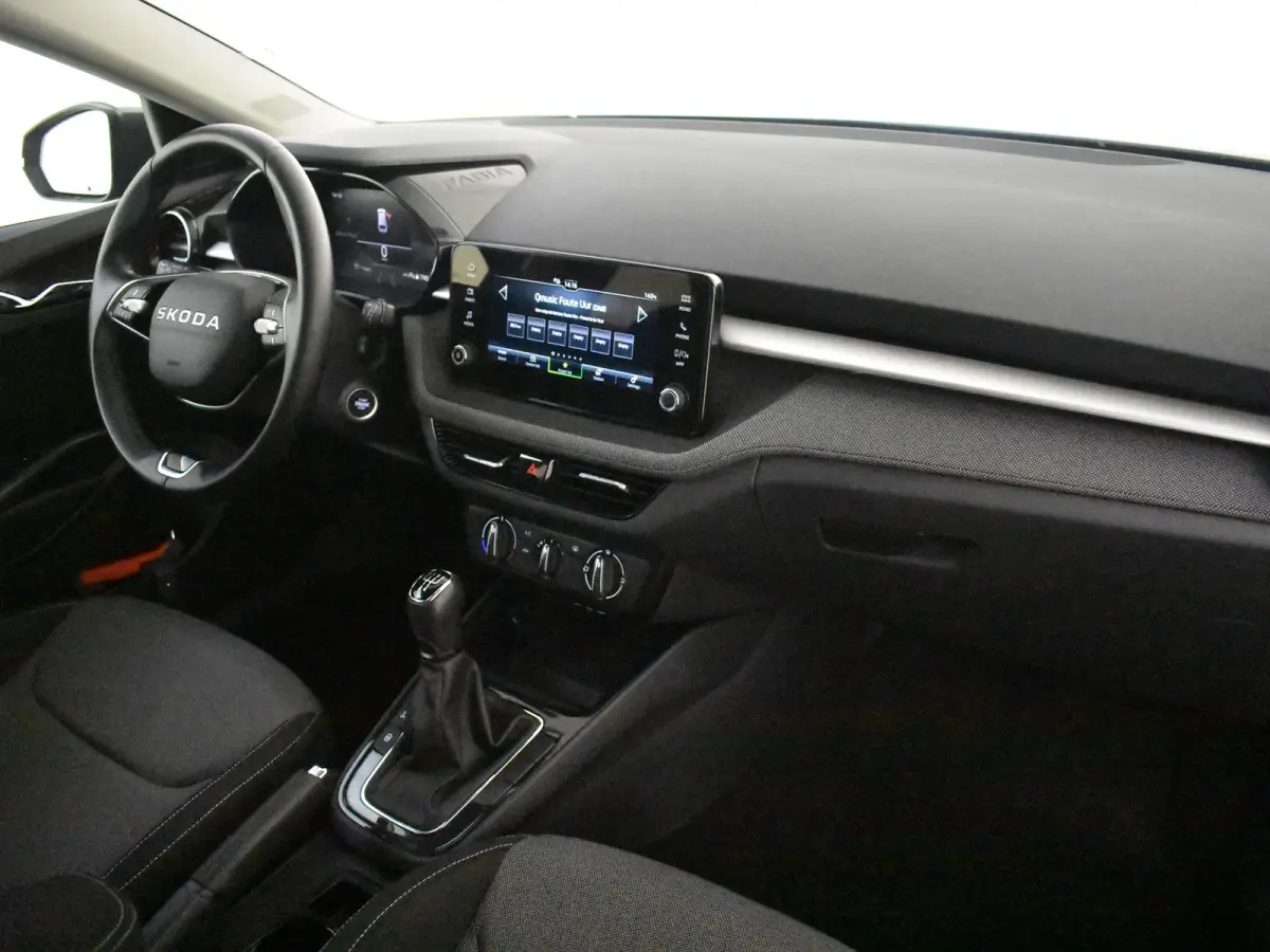 1.0 TSI Selection l Airco l DAB l Apple Car Play / Android l Metallic lak l Multi Funct. Stuurwiel l PArkeersensoren achter