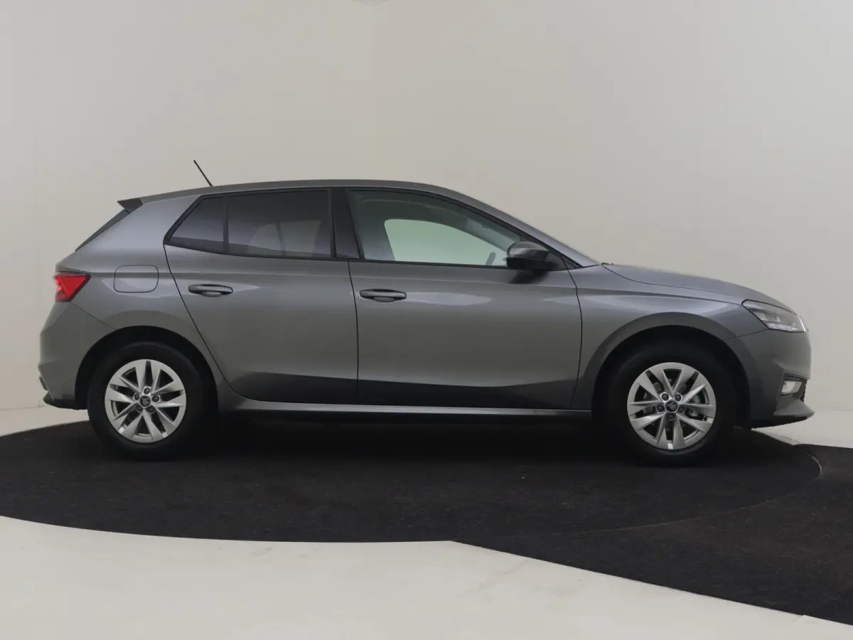 1.0 TSI Selection l Airco l DAB l Apple Car Play / Android l Metallic lak l Multi Funct. Stuurwiel l PArkeersensoren achter