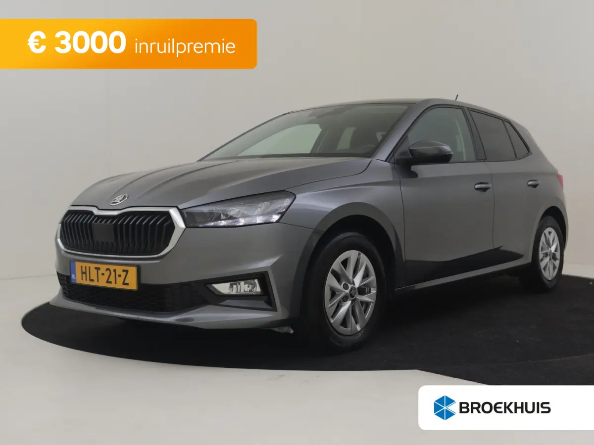 1.0 TSI Selection l Airco l DAB l Apple Car Play / Android l Metallic lak l Multi Funct. Stuurwiel l PArkeersensoren achter