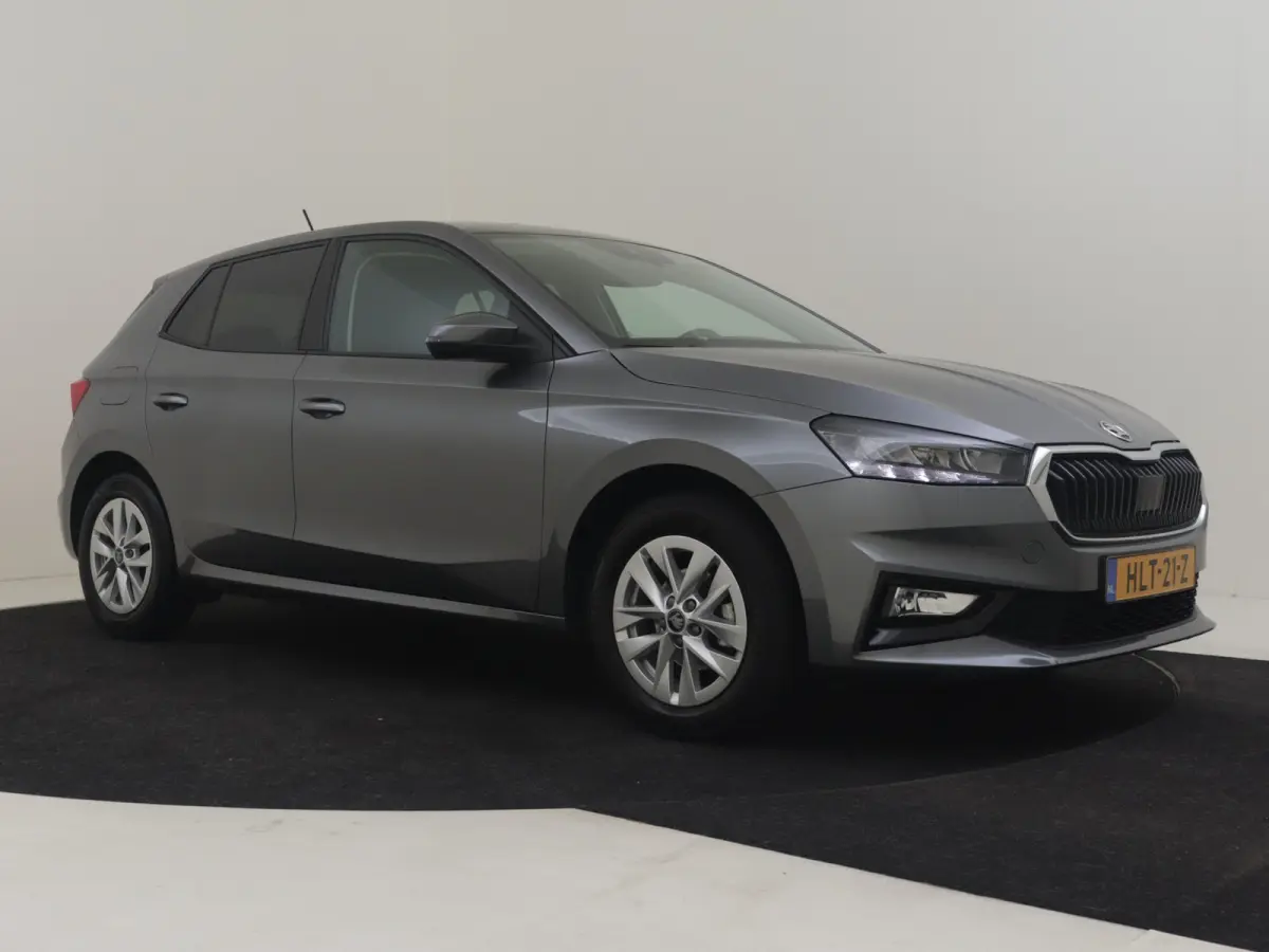 1.0 TSI Selection l Airco l DAB l Apple Car Play / Android l Metallic lak l Multi Funct. Stuurwiel l PArkeersensoren achter