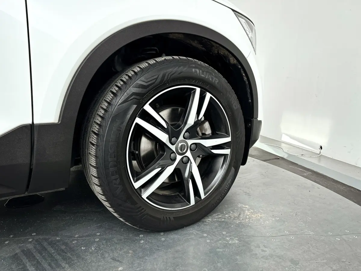 T5 AWD R-Design Intro Edition | Panoramadak | Parkeercamera | Stoel- en Stuurverwarming | Keyless | Trekhaak