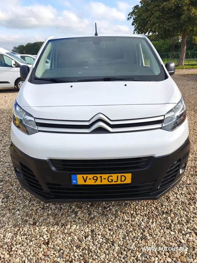 1.5 BlueHDI 102 PK Lengte 2 , Euro 6 , 1e Eig. camera , navi , cruise , Airco , 4 nw banden , trekhaak