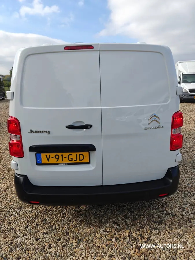 1.5 BlueHDI 102 PK Lengte 2 , Euro 6 , 1e Eig. camera , navi , cruise , Airco , 4 nw banden , trekhaak