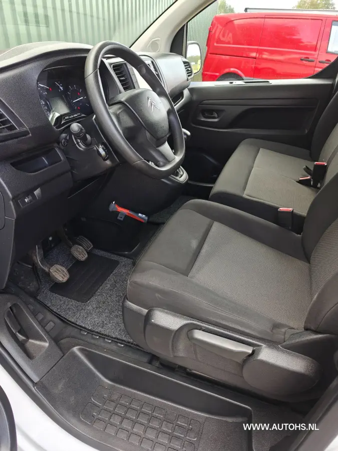 1.5 BlueHDI 102 PK Lengte 2 , Euro 6 , 1e Eig. camera , navi , cruise , Airco , 4 nw banden , trekhaak