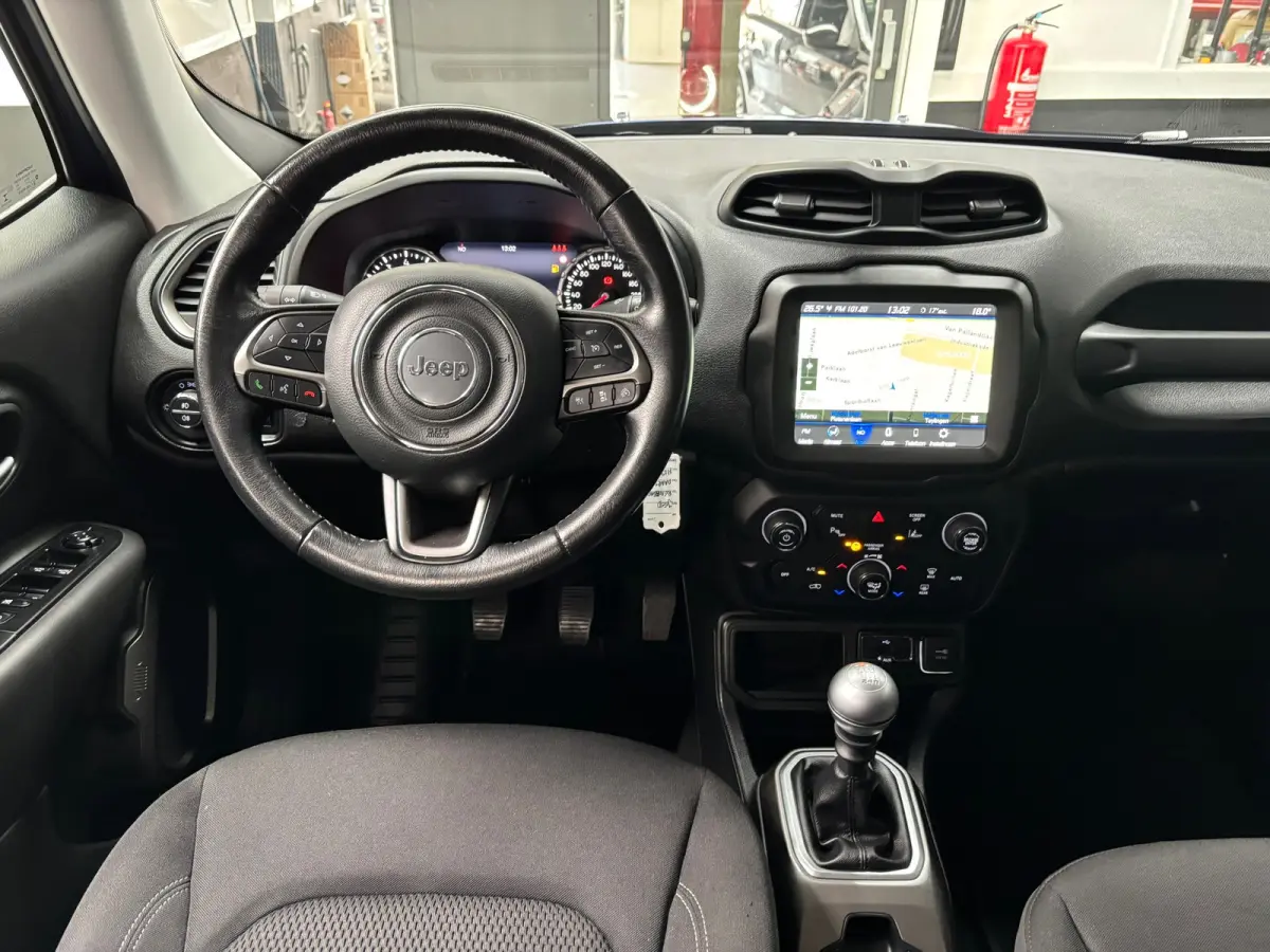 1.0T-e Limited / Navigatie