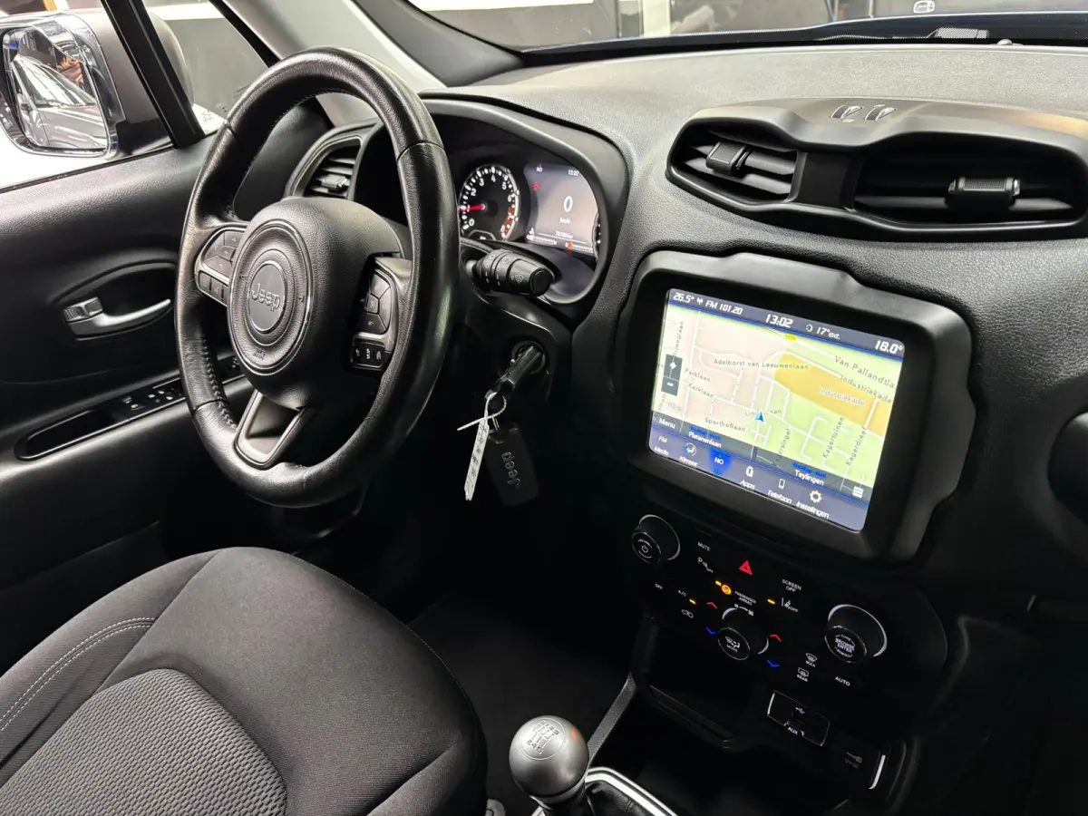 1.0T-e Limited / Navigatie