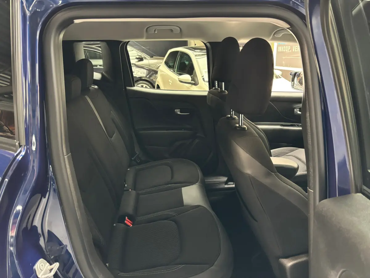 1.0T-e Limited / Navigatie