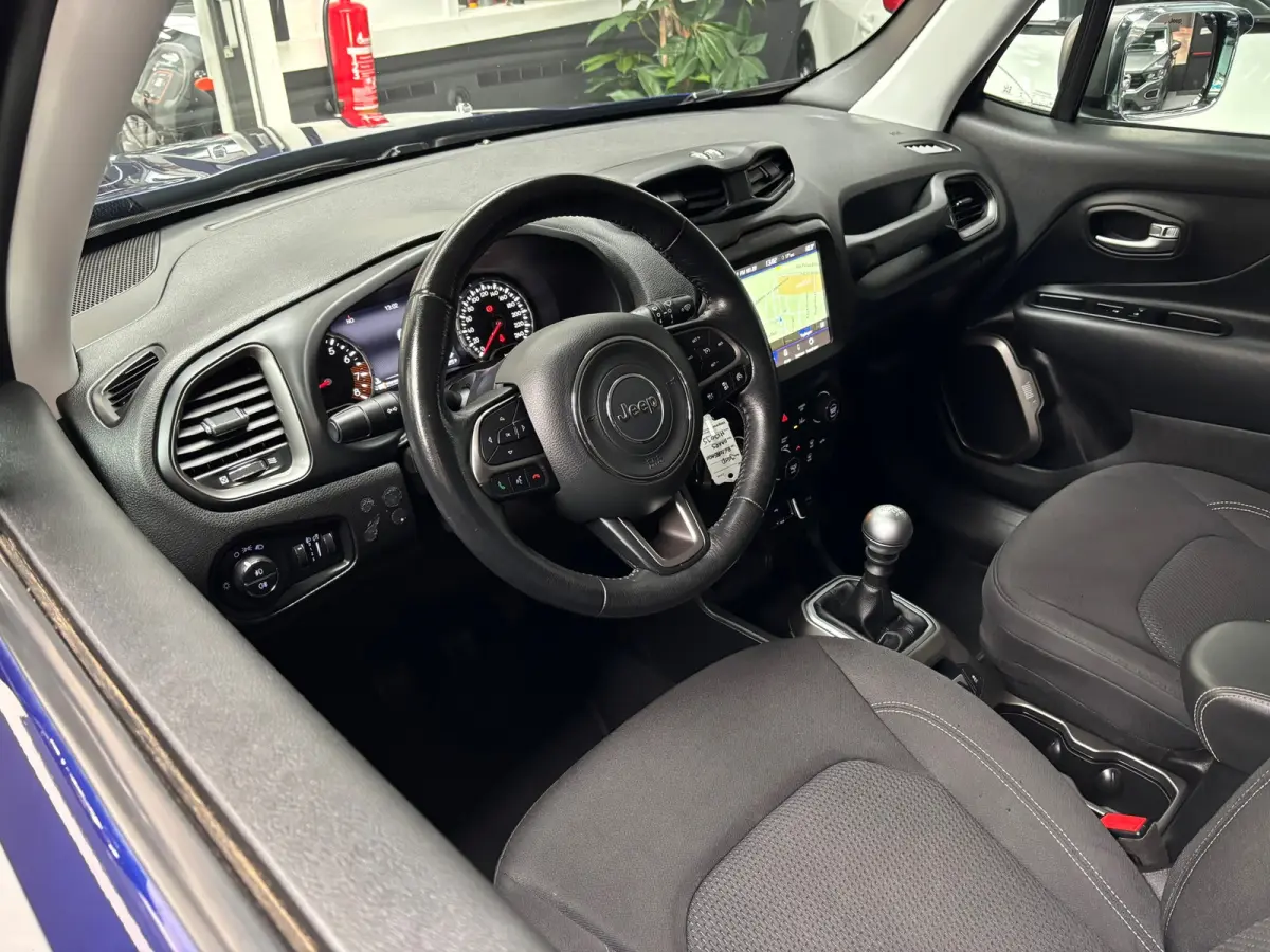 1.0T-e Limited / Navigatie