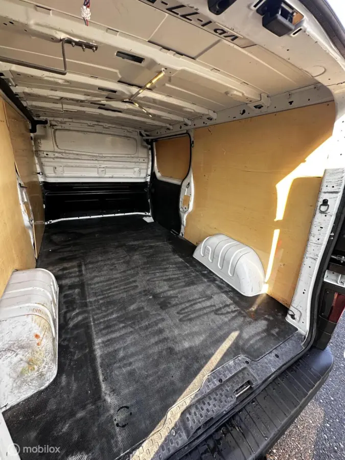 bestel 1.6 dCi T29 L2H1 Générique / Marge