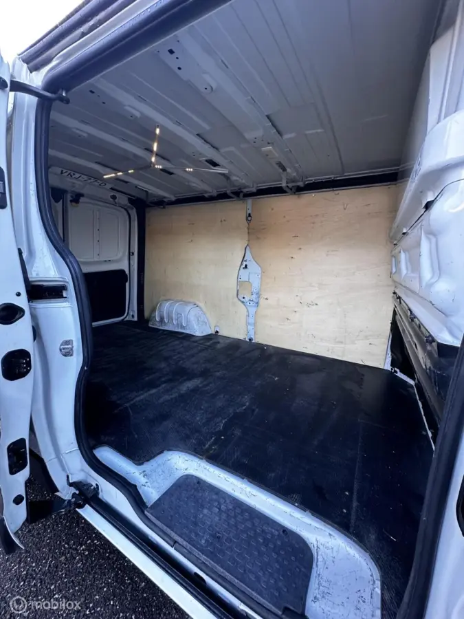 bestel 1.6 dCi T29 L2H1 Générique / Marge