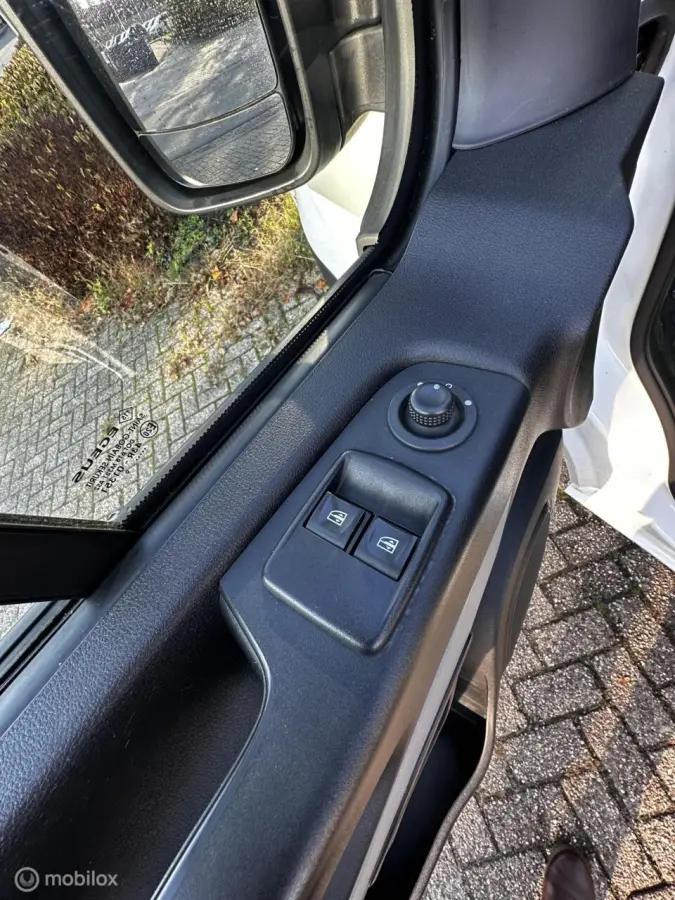 bestel 1.6 dCi T29 L2H1 Générique / Marge
