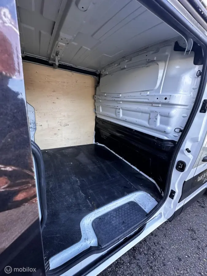 bestel 1.6 dCi T29 L2H1 Générique / Marge