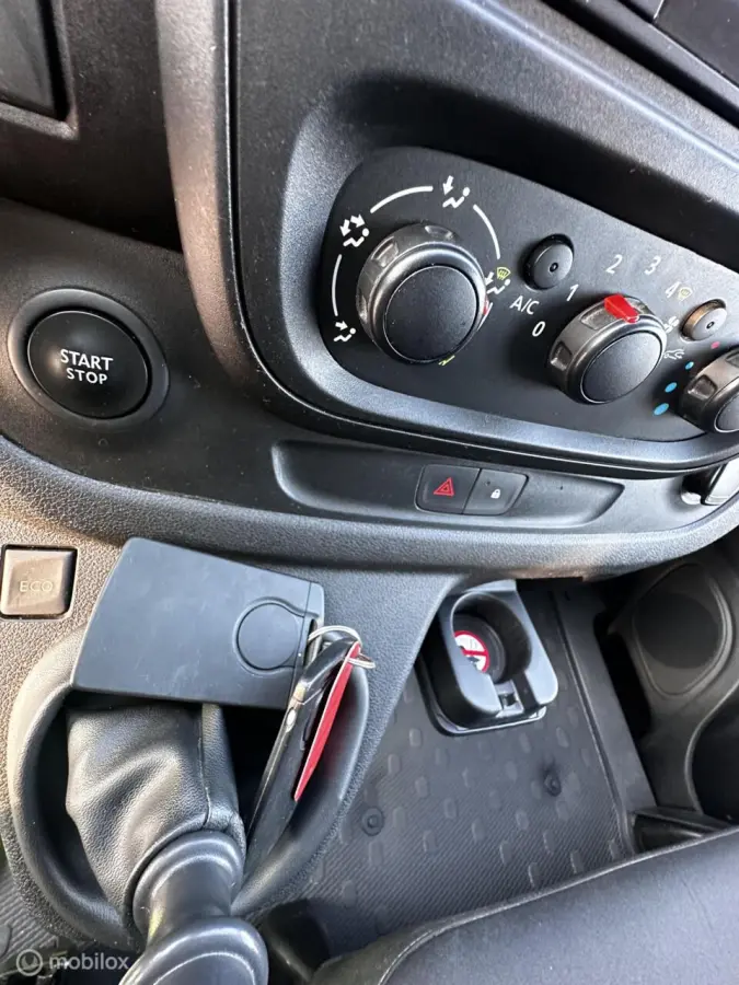 bestel 1.6 dCi T29 L2H1 Générique / Marge