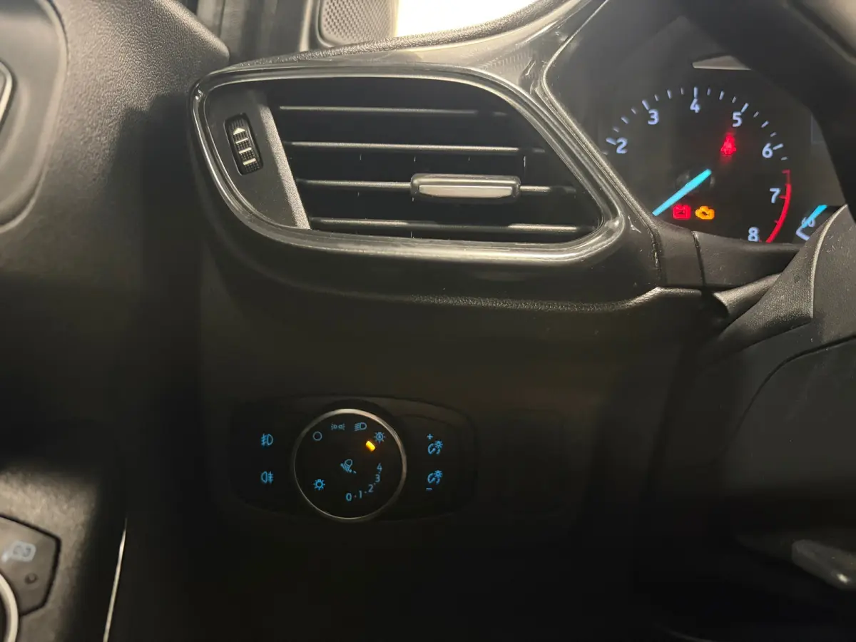1.0 EcoBoost Titanium*Automaat*NAP*Camera*AIrco*Cruise-Control*