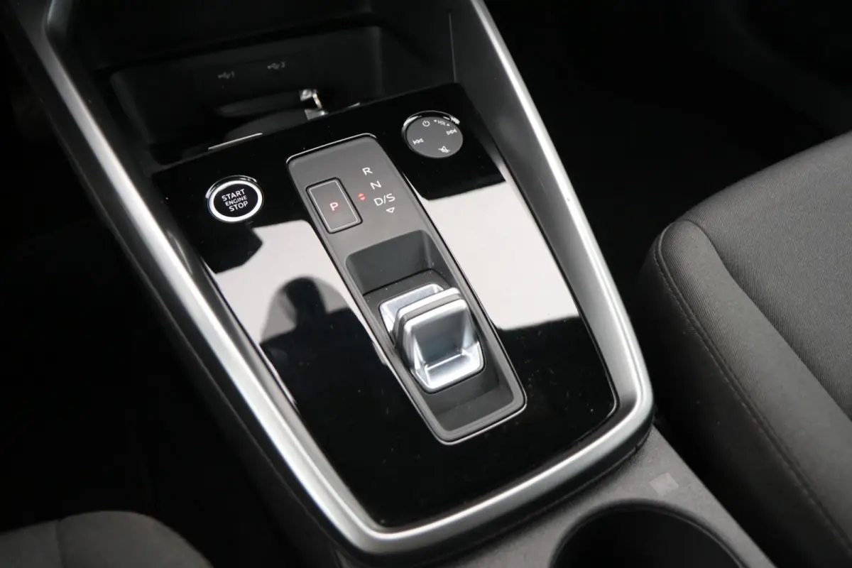 30 TFSI 110pk S-tronic Pro Line | Cruise Control | Apple Carplay/Android Auto | Sportstuur