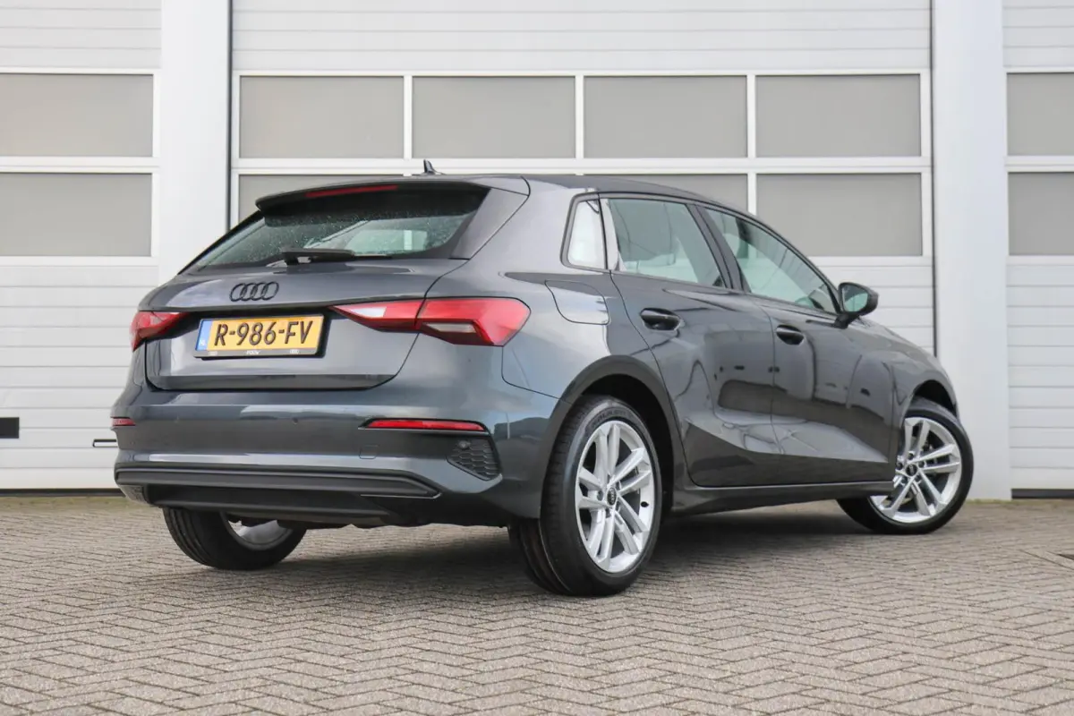 30 TFSI 110pk S-tronic Pro Line | Cruise Control | Apple Carplay/Android Auto | Sportstuur