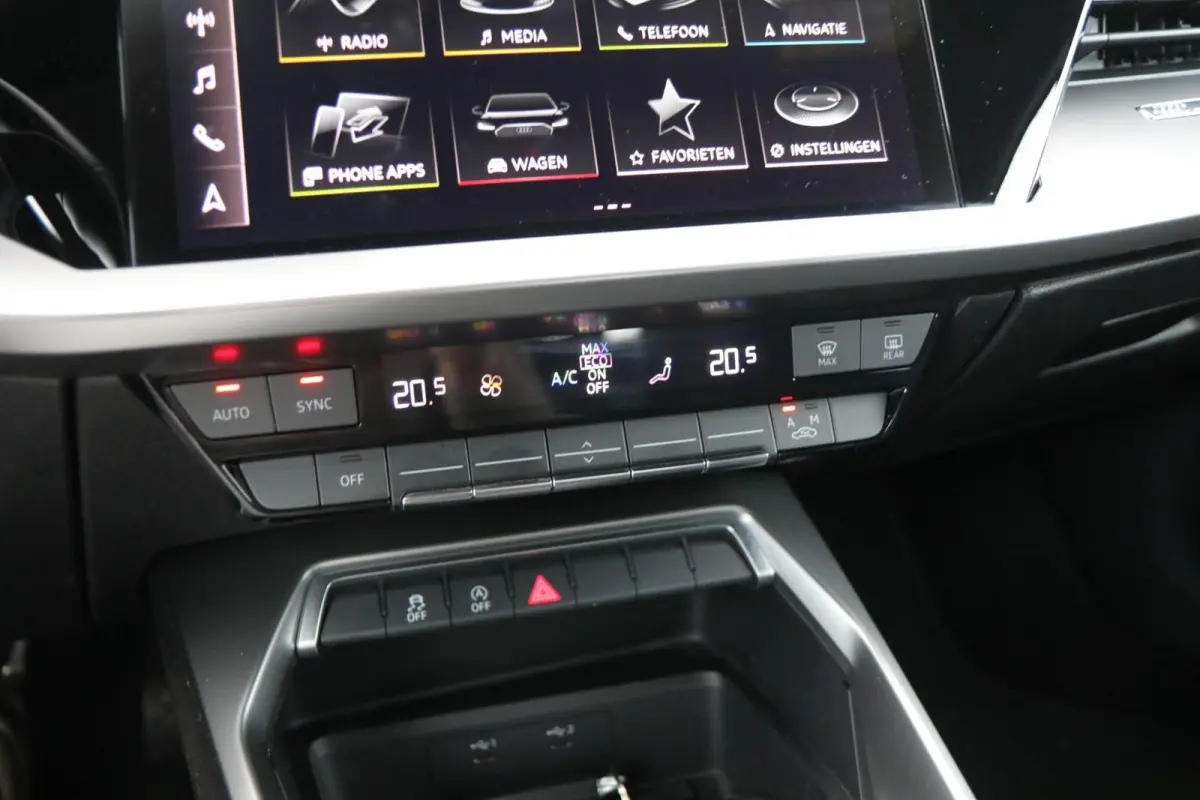 30 TFSI 110pk S-tronic Pro Line | Cruise Control | Apple Carplay/Android Auto | Sportstuur