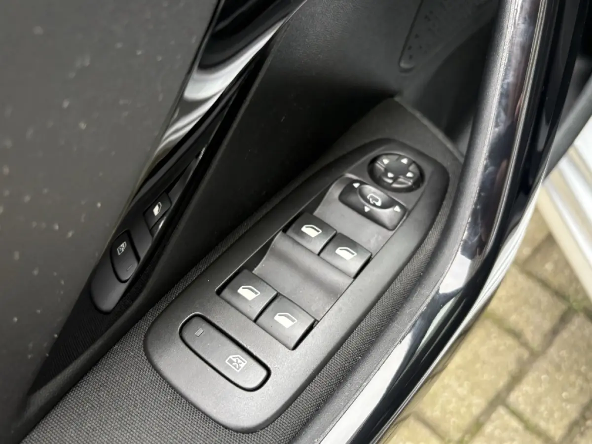 1.2 PureTech GT-Line AUT. Navi Clima Cruise Lmv