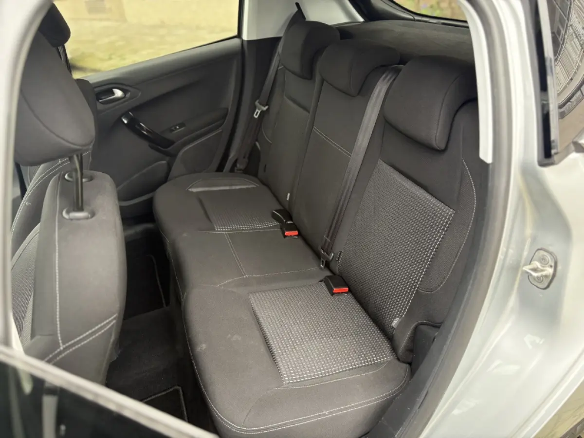 1.2 PureTech GT-Line AUT. Navi Clima Cruise Lmv