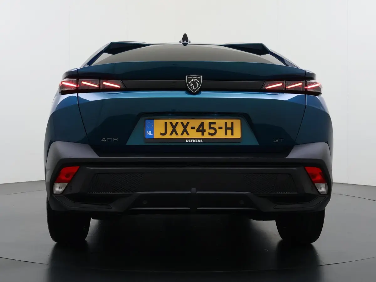 GT 145pk Hybrid Automaat | Navigatie | 360 Camera | Parkeersensoren voor en achter | Elektrische achterklep | Cruise control adaptief | 19 inch lichtmetalen velgen | Full LED koplampen | App