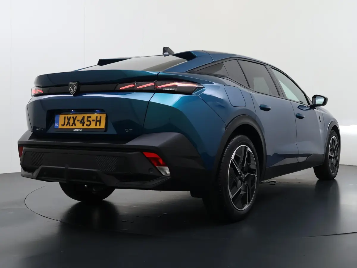 GT 145pk Hybrid Automaat | Navigatie | 360 Camera | Parkeersensoren voor en achter | Elektrische achterklep | Cruise control adaptief | 19 inch lichtmetalen velgen | Full LED koplampen | App