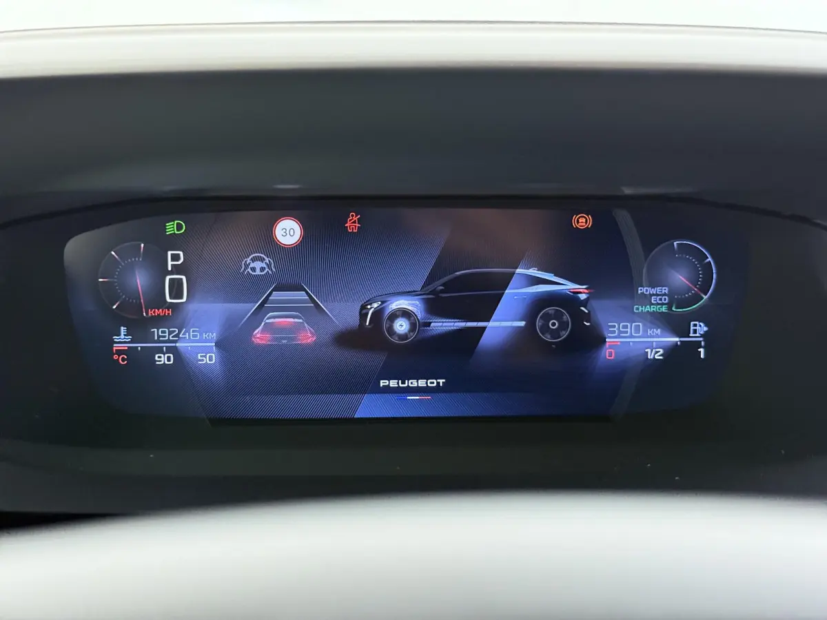 GT 145pk Hybrid Automaat | Navigatie | 360 Camera | Parkeersensoren voor en achter | Elektrische achterklep | Cruise control adaptief | 19 inch lichtmetalen velgen | Full LED koplampen | App