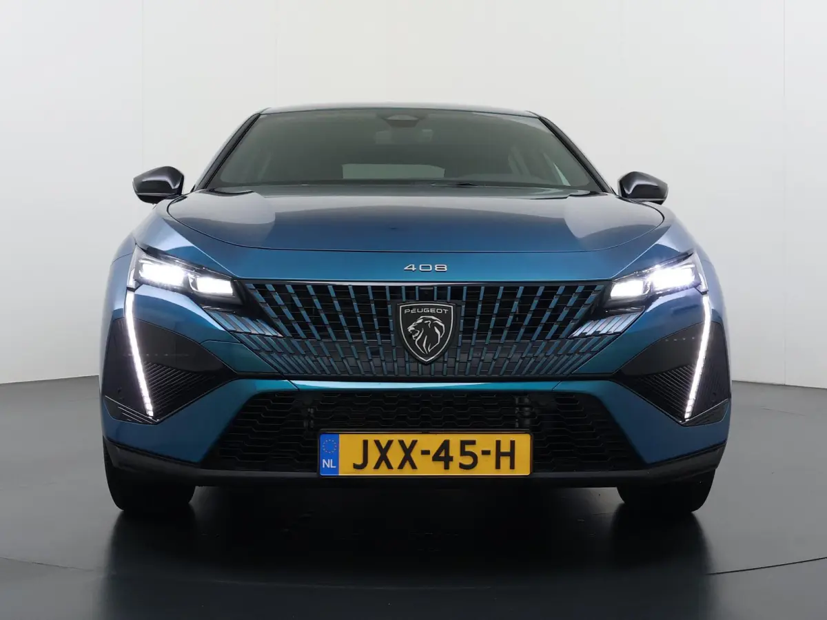 GT 145pk Hybrid Automaat | Navigatie | 360 Camera | Parkeersensoren voor en achter | Elektrische achterklep | Cruise control adaptief | 19 inch lichtmetalen velgen | Full LED koplampen | App