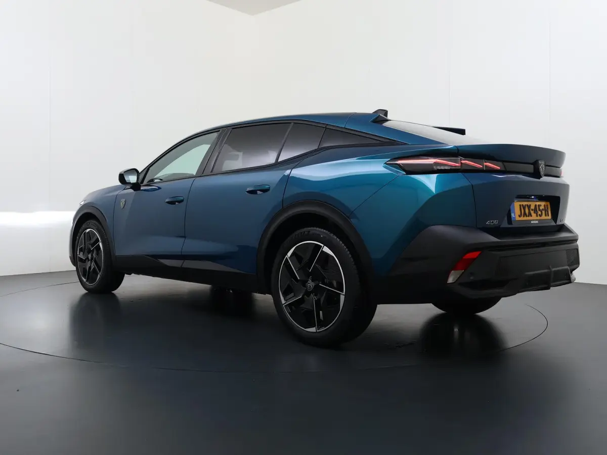 GT 145pk Hybrid Automaat | Navigatie | 360 Camera | Parkeersensoren voor en achter | Elektrische achterklep | Cruise control adaptief | 19 inch lichtmetalen velgen | Full LED koplampen | App