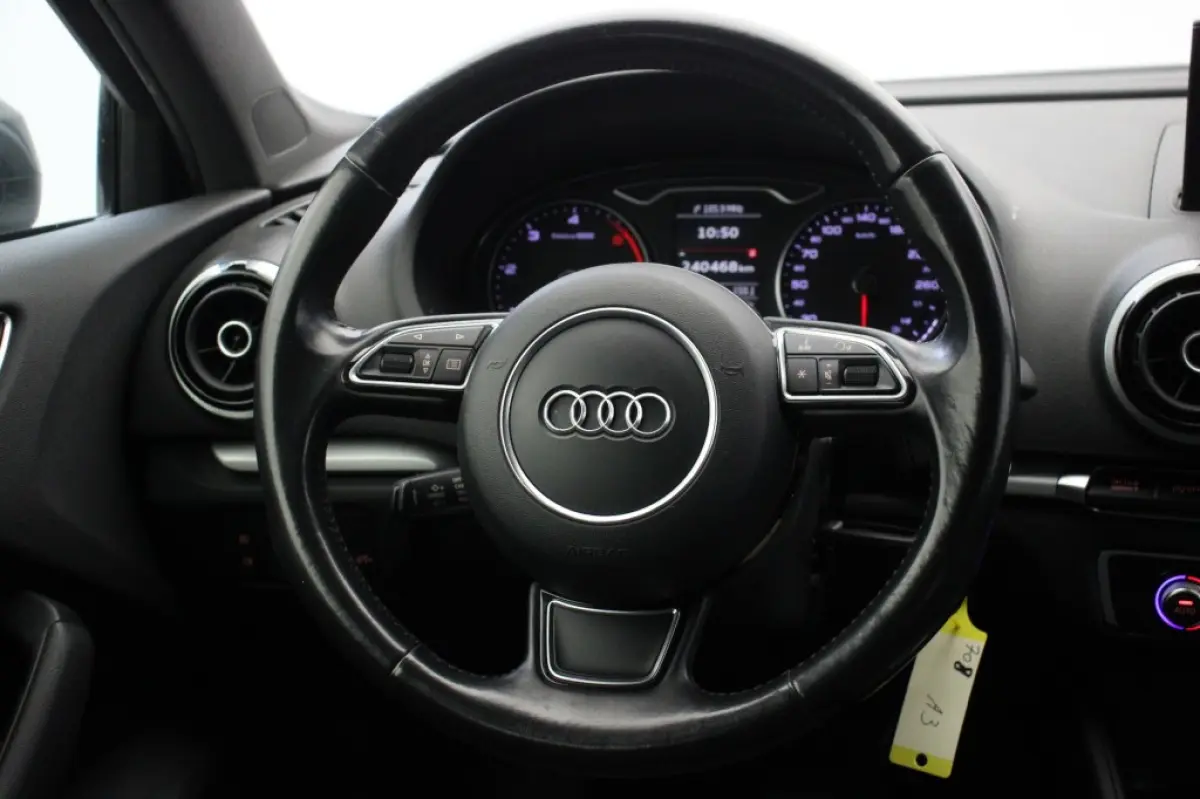 1.6 TDI Ambition Pro Line Plus - Xenon, Navi, Cruise, Clima