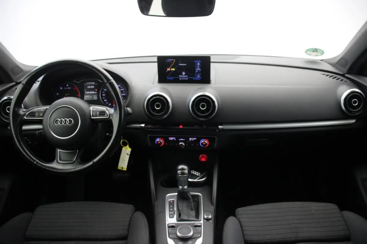 1.6 TDI Ambition Pro Line Plus - Xenon, Navi, Cruise, Clima