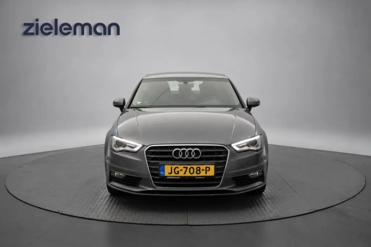 1.6 TDI Ambition Pro Line Plus - Xenon, Navi, Cruise, Clima