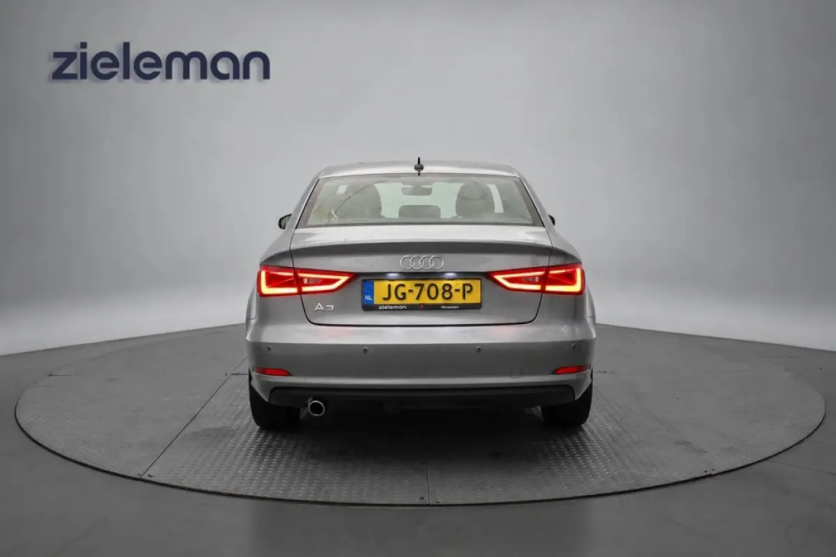 1.6 TDI Ambition Pro Line Plus - Xenon, Navi, Cruise, Clima