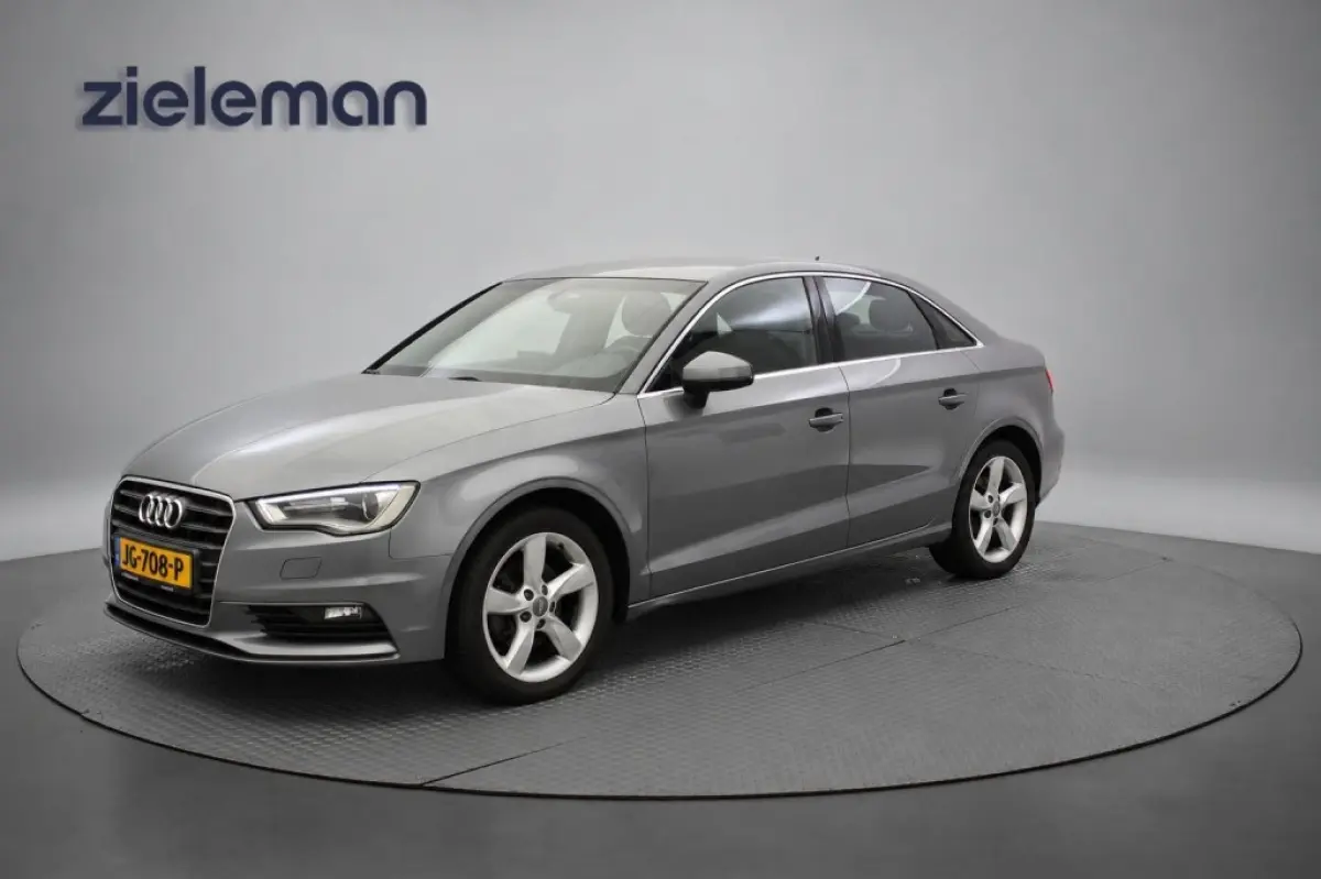 1.6 TDI Ambition Pro Line Plus - Xenon, Navi, Cruise, Clima