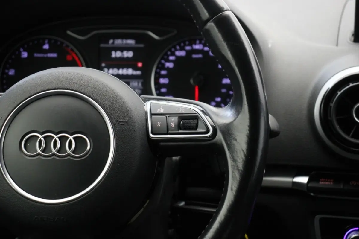 1.6 TDI Ambition Pro Line Plus - Xenon, Navi, Cruise, Clima