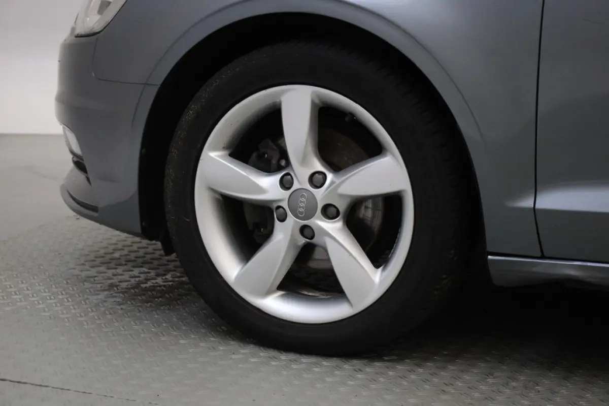 1.6 TDI Ambition Pro Line Plus - Xenon, Navi, Cruise, Clima