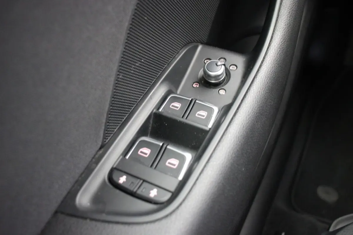 1.6 TDI Ambition Pro Line Plus - Xenon, Navi, Cruise, Clima
