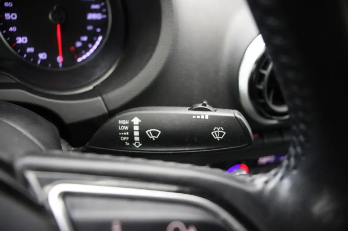 1.6 TDI Ambition Pro Line Plus - Xenon, Navi, Cruise, Clima