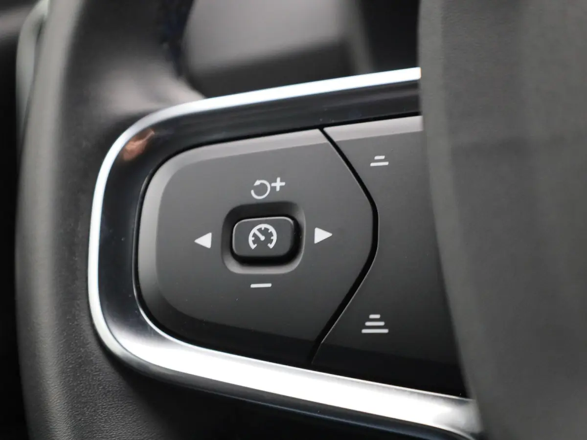 Core | Cruise Control | Achteruitrijcamera | Virtual Cockpit | Climate Control | Apple Carplay/ Android Auto |