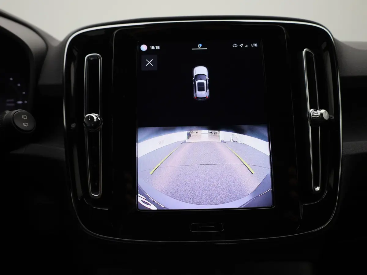 Core | Cruise Control | Achteruitrijcamera | Virtual Cockpit | Climate Control | Apple Carplay/ Android Auto |