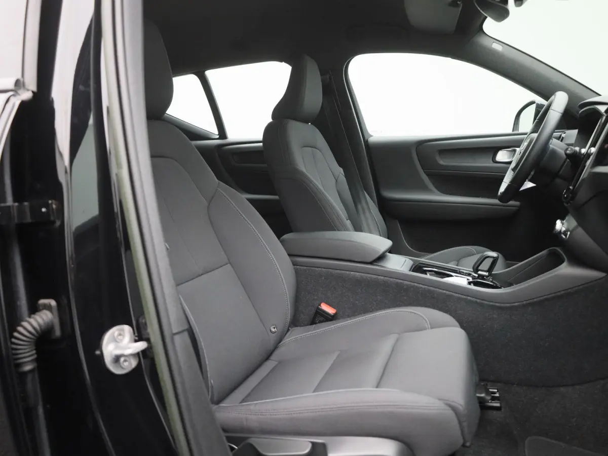 Core | Cruise Control | Achteruitrijcamera | Virtual Cockpit | Climate Control | Apple Carplay/ Android Auto |