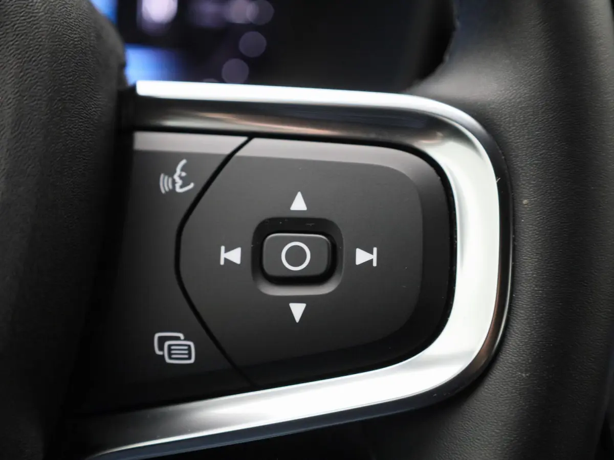Core | Cruise Control | Achteruitrijcamera | Virtual Cockpit | Climate Control | Apple Carplay/ Android Auto |