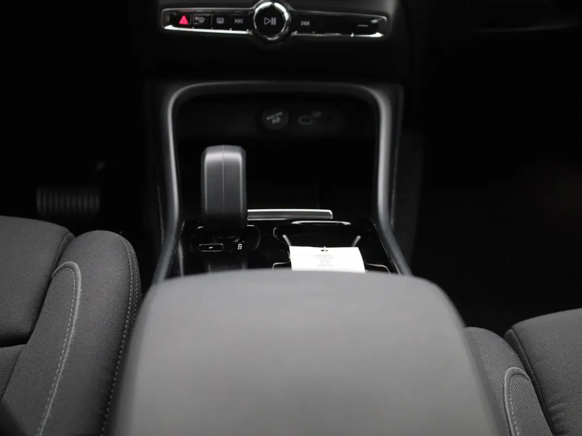 Core | Cruise Control | Achteruitrijcamera | Virtual Cockpit | Climate Control | Apple Carplay/ Android Auto |