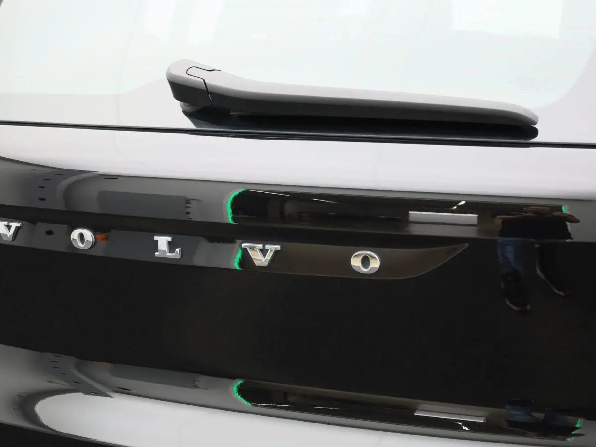 Core | Cruise Control | Achteruitrijcamera | Virtual Cockpit | Climate Control | Apple Carplay/ Android Auto |