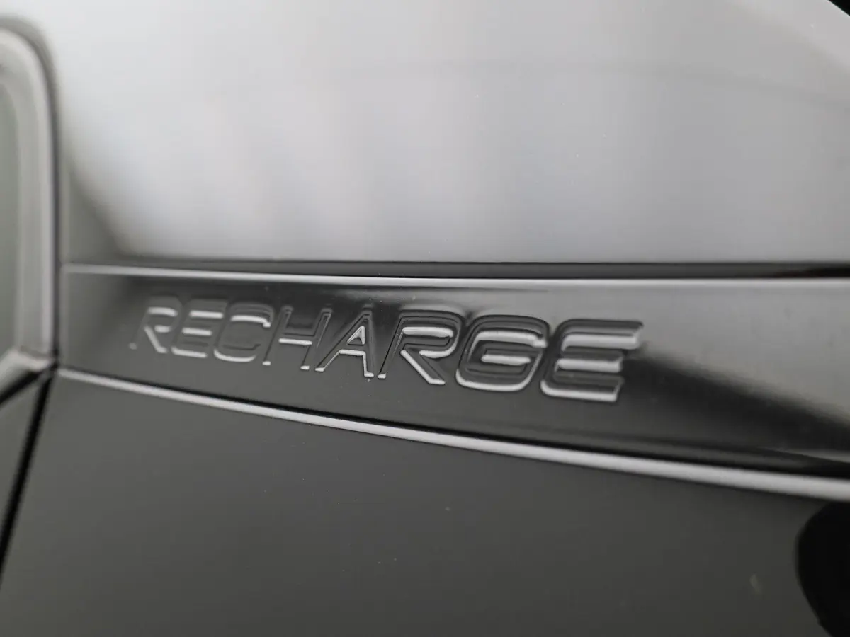 Core | Cruise Control | Achteruitrijcamera | Virtual Cockpit | Climate Control | Apple Carplay/ Android Auto |
