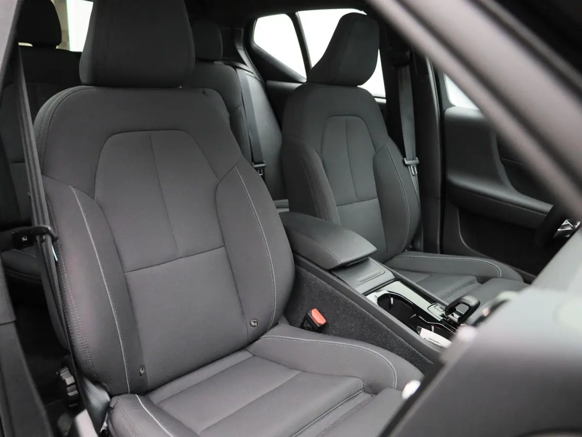 Core | Cruise Control | Achteruitrijcamera | Virtual Cockpit | Climate Control | Apple Carplay/ Android Auto |